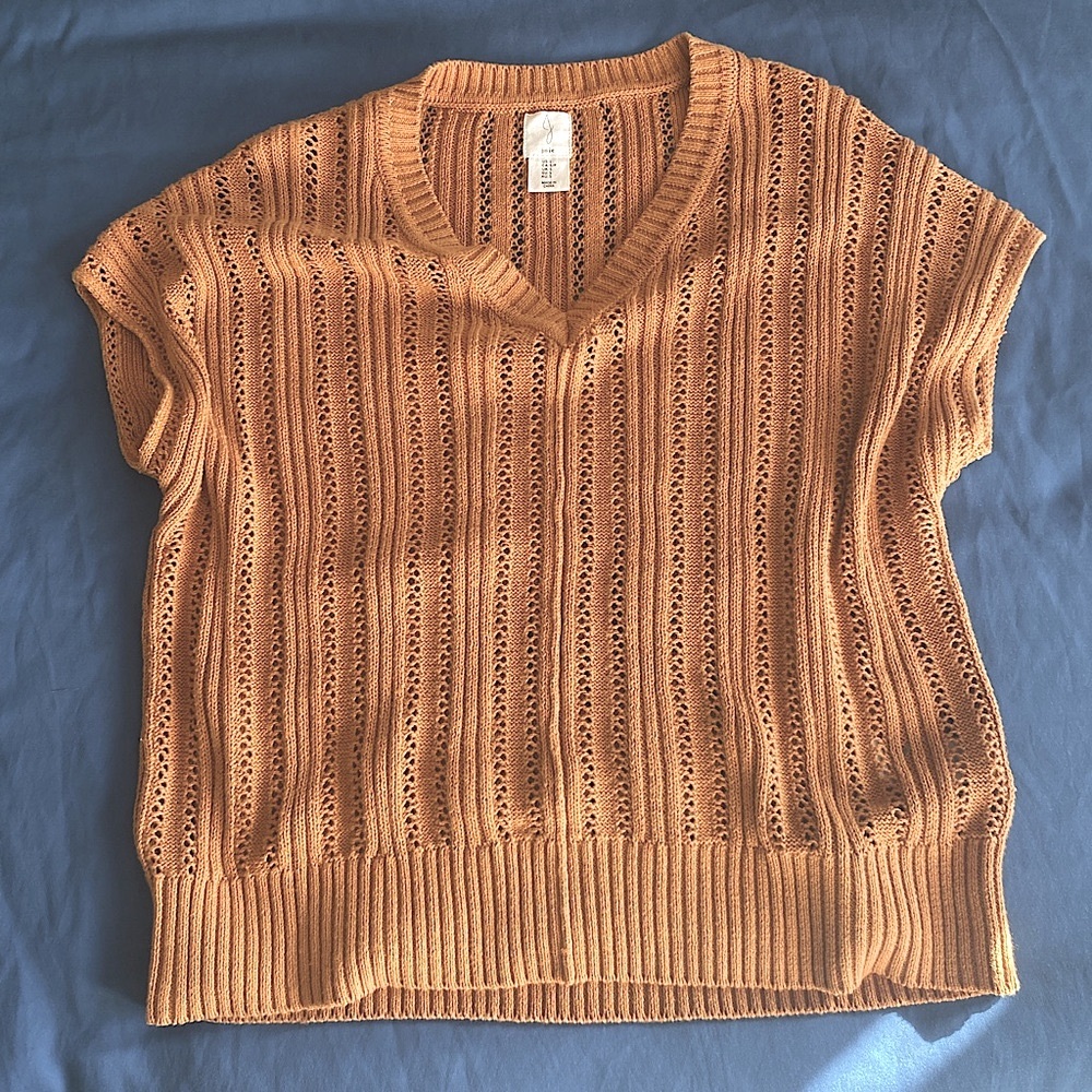 New Joie V-neck Sleeveless Sweater | small ✨